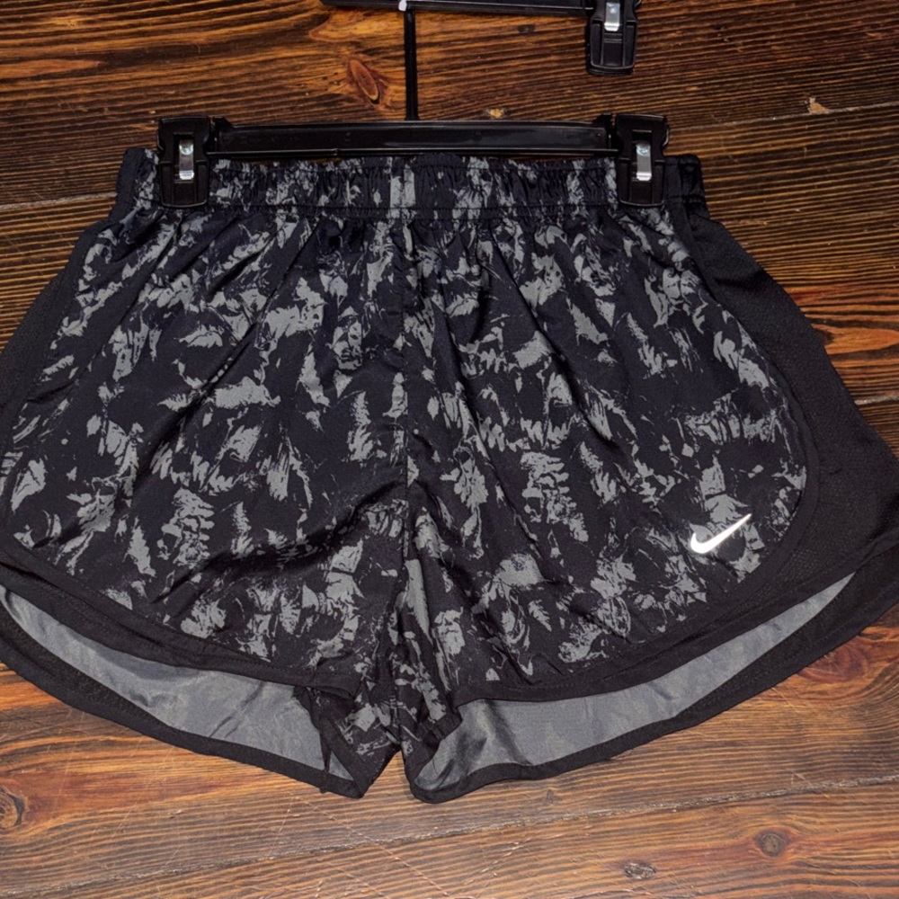 Nike Women's Black and Gray Athletic Shorts